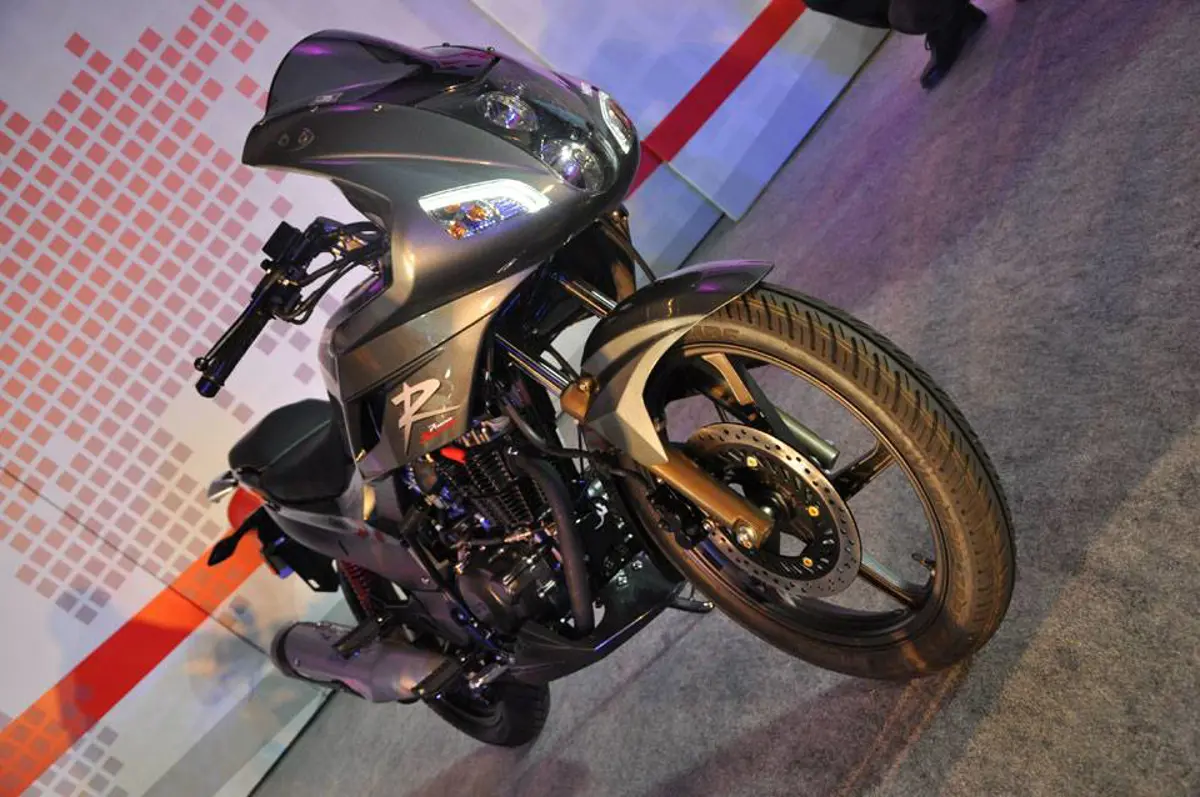 2014 New Hero Karizma R 3-Quarter Front 'Black'