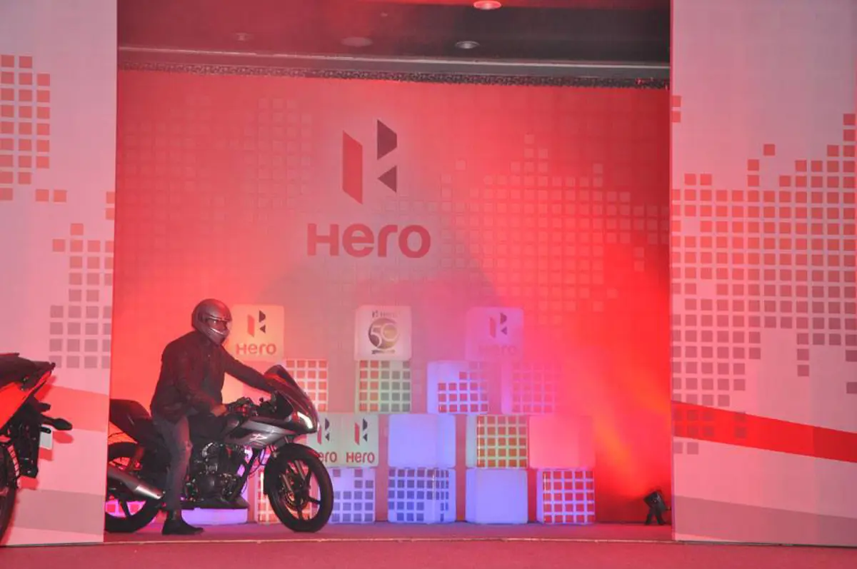 2014 New Hero Karizma R Side View 'Black'
