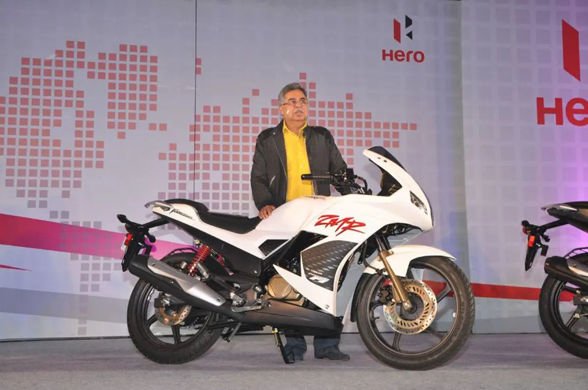 2014 New Hero Karizma ZMR Side View 'White'