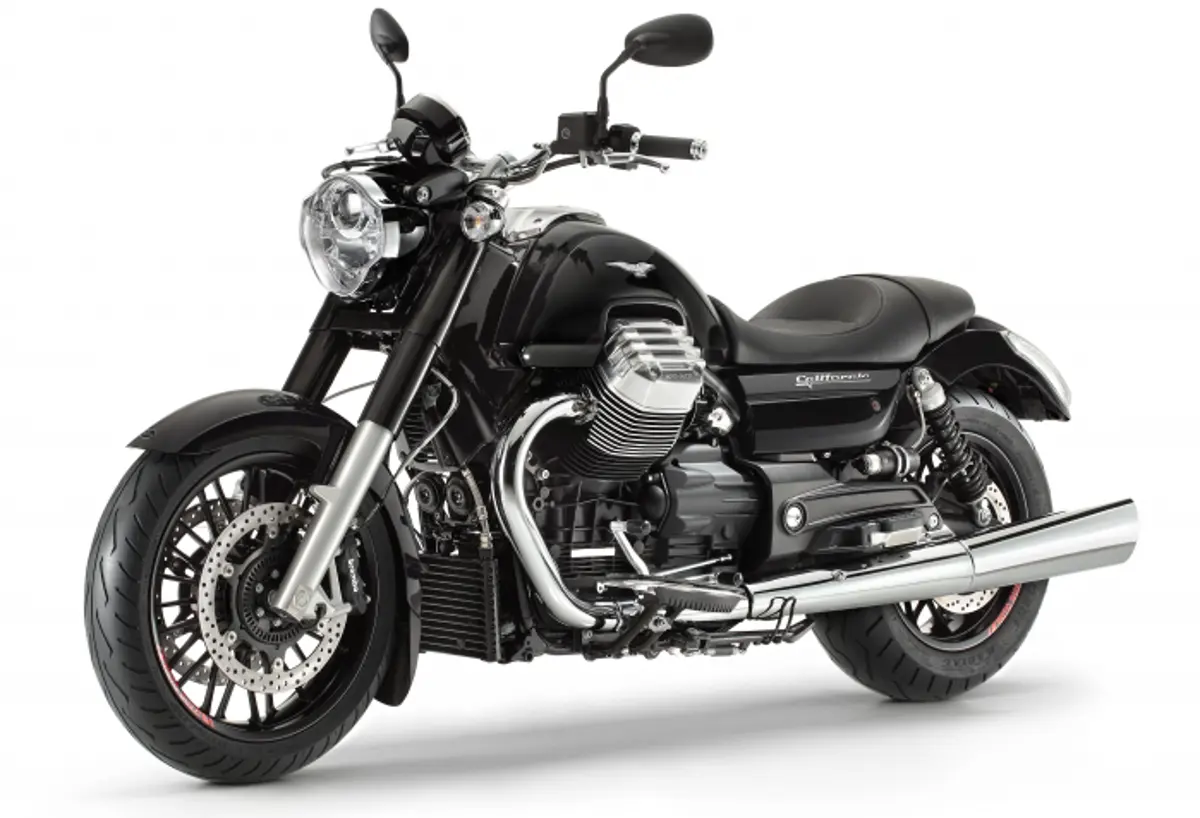 Moto Guzzi California 1400 Custom Front 3-Quarter 'Black'