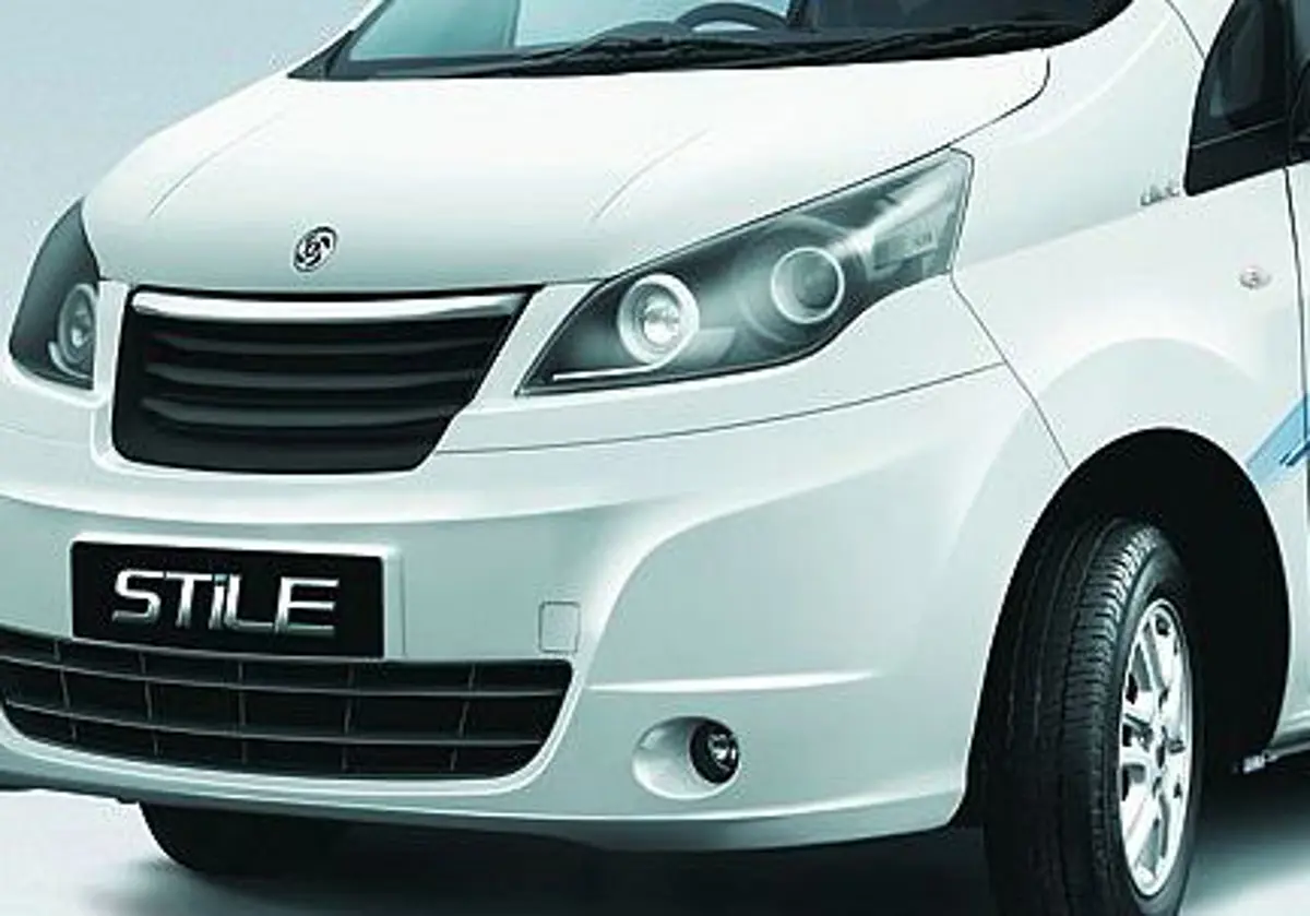 Ashok Leyland Stile Front View 'White'