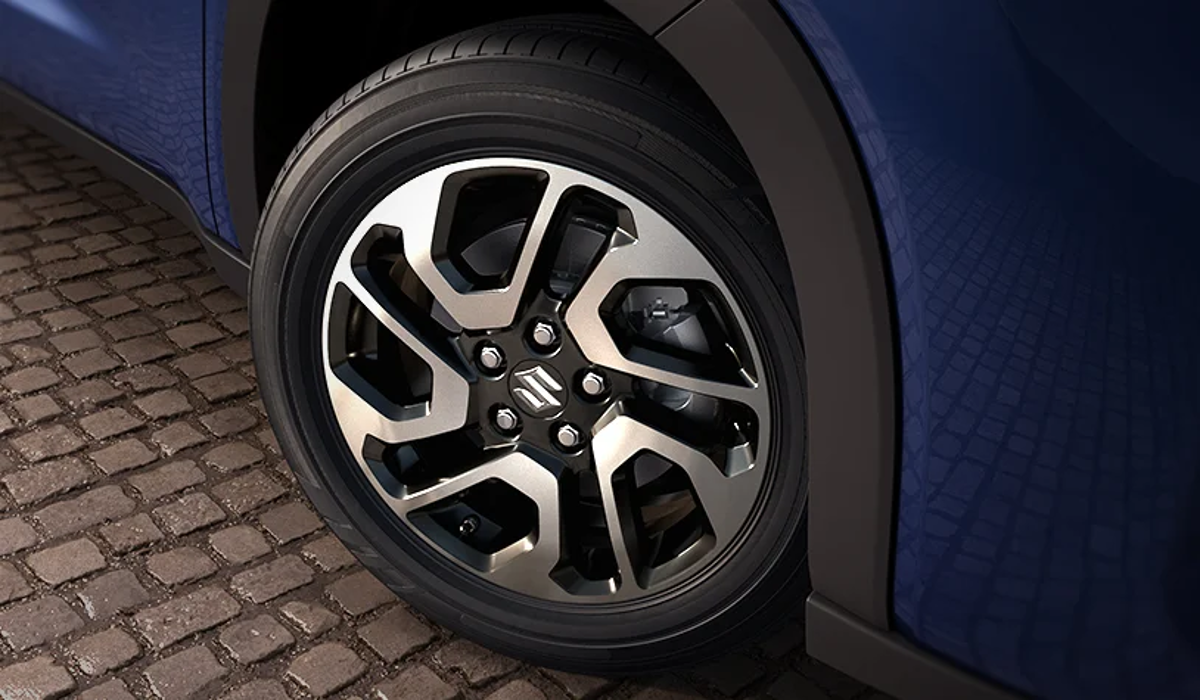 Maruti Suzuki NEXA Invicto MPV