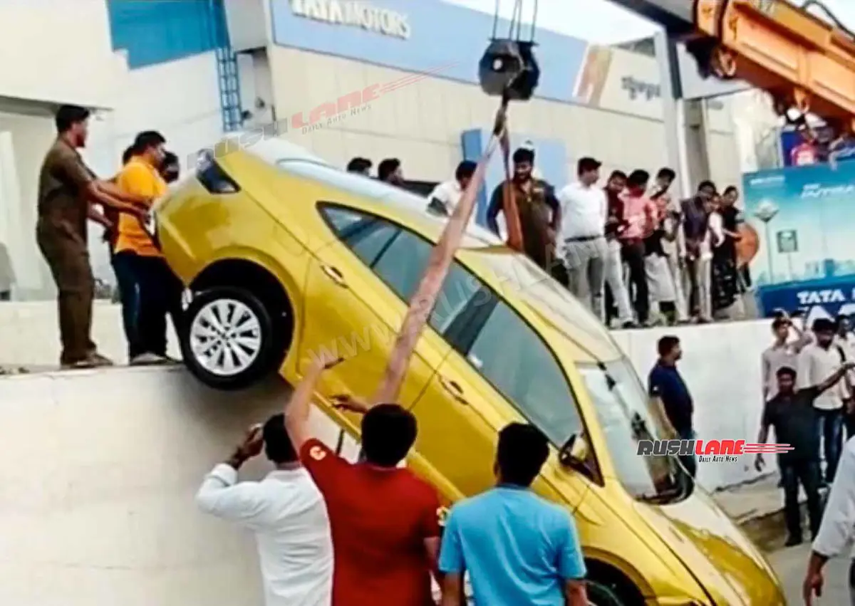 Volkswagen Virtus Crashed At The Time Of Delivery