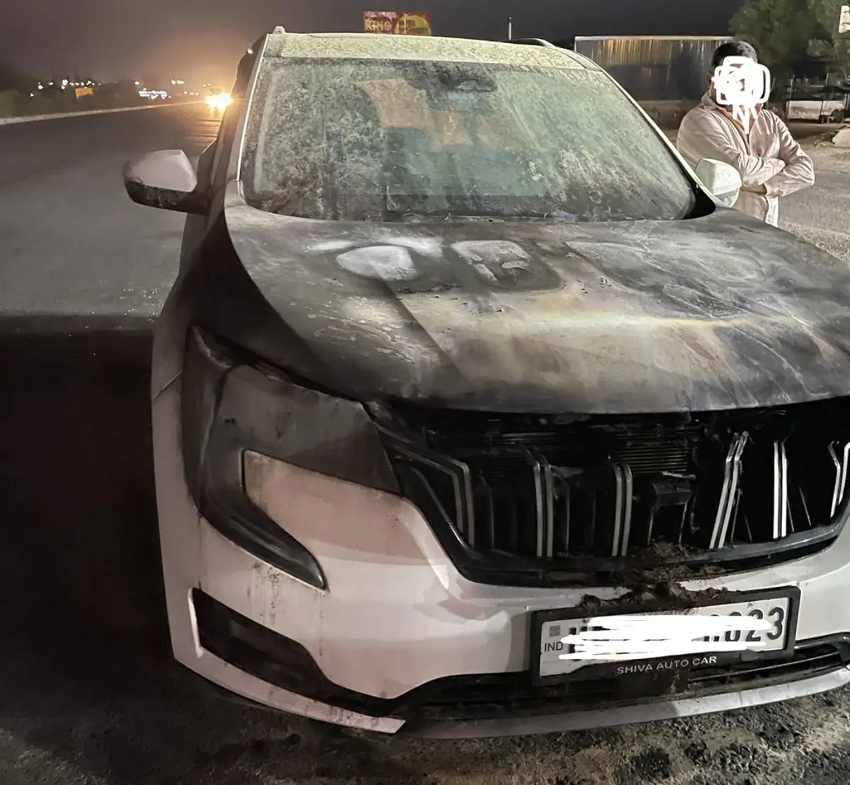 Mahindra XUV700 Fire Incident in India