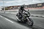 BMW K1300R in Motion image
