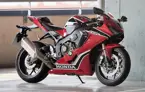 2017 Honda CBR1000RR Fireblade image