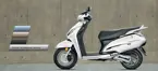 Honda Activa 125 'Sunbeam White' image