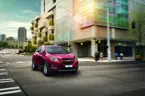 Chevrolet Trax Crossover in Motion 'Red' image