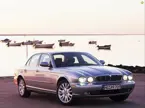 Jaguar XJ 3-Quarter Front 'Frost Blue Metallic' image