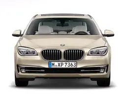 BMW 7 Series Front View