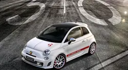 Fiat Abarth 595 Competizione Front 3-Quarter View