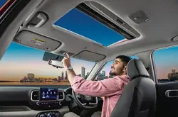 Hyundai Venue Dual Tone Smart Electric Sunroof