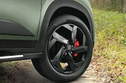 Hyundai Alcazar Adventure Black Alloy Wheels