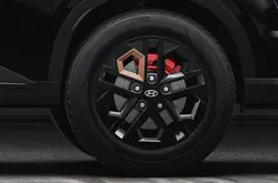 Hyundai Venue Knight Edition Black Painted Alloy Wheels