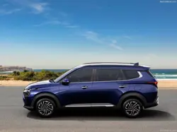 Kia Carens Side View