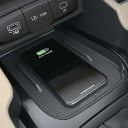 Kia Carens X-Line Smartphone Wireless Charger with Cooling Function