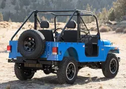 Mahindra Roxor Rear 3-Quarter