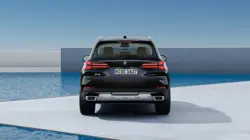 BMW X5 xDrive30d xLine Rear View