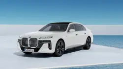 BMW i7 xDrive60 M Sport Front 3-Quarter View