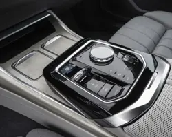 BMW i7 xDrive60 M Sport Gear Box