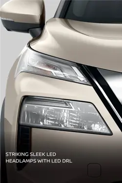 Nissan X-Trail Headlight