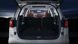 BYD eMAX 7 Boot Space