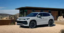 Volkswagen Tiguan Front 3-Quarter View