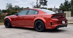 Dodge Charger SRT HELLCAT Rear 3-Quarter View