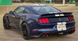 Ford Mustang Shelby GT350 Rear 3-Quarter View