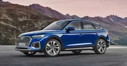  Audi Q5 Sportback Front 3-Quarter View