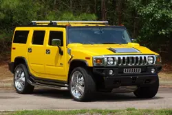 Hummer H2 Front 3-Quarter View