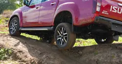 2026-isuzu-v-cross-6957-1575