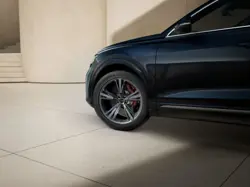 audi-sq8-6965-5795