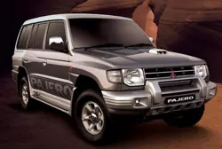 Mitsubishi Pajero (2012)0
