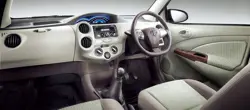 Toyota Etios Liva0