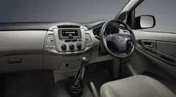 Toyota Innova0