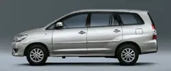 Toyota Innova0