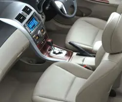 Toyota Corolla Altis0