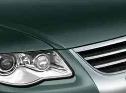 Volkswagen Touareg (2012)0