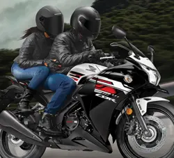 2015 Honda CBR250R Official Image
