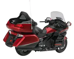 2015 Honda Gold Wing Rear 3-Quarter View 2