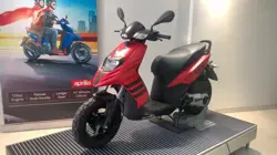 Aprilia Storm 125 in Red Color