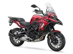 Benelli TRK 502 Front 3-Quarter View