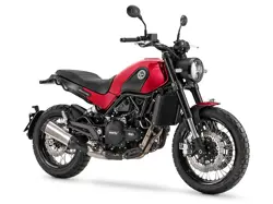 Benelli Leoncino 500 Trail Front 3-Quarter View