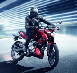 Bajaj Pulsar N160 Action Shot 2