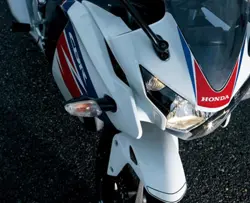 Honda CBR125 ₹100,000, Specifications, Reviews | Autos MaxAbout