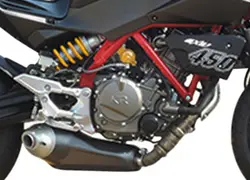 Hyosung GD450 Close-up Shot