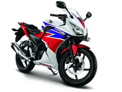 Honda CBR150R (2016)