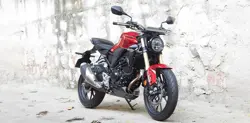 Honda CB300R Front 3-Quarter View