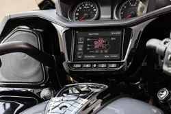 Indian Pursuit Dark Horse Console & Infotainment System